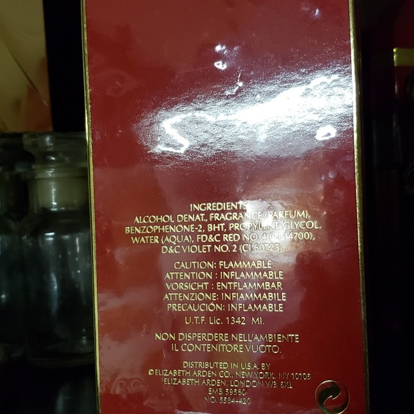 Red Door by Elizabeth Arden - Picture 2 of 2